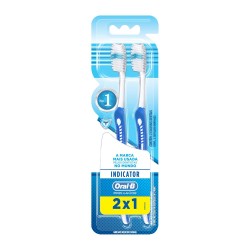 ESCOVA DENTAL ORAL B INDICATOR PLUS 40 MACIA L2 P1